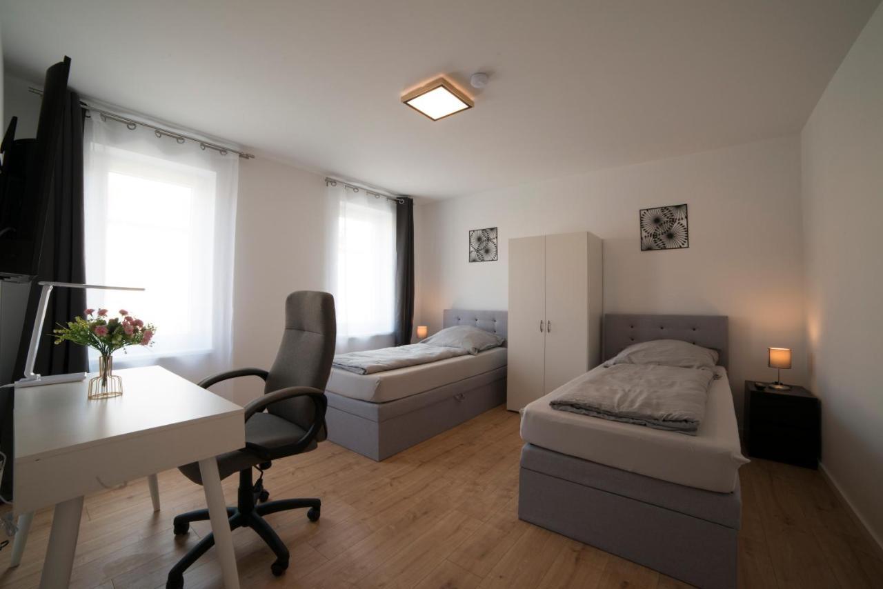 Schoene Grosse Ferienwohnung 79M2 Und 2 Baeder, Zentrumnah, 2Og Erfurt Exteriér fotografie