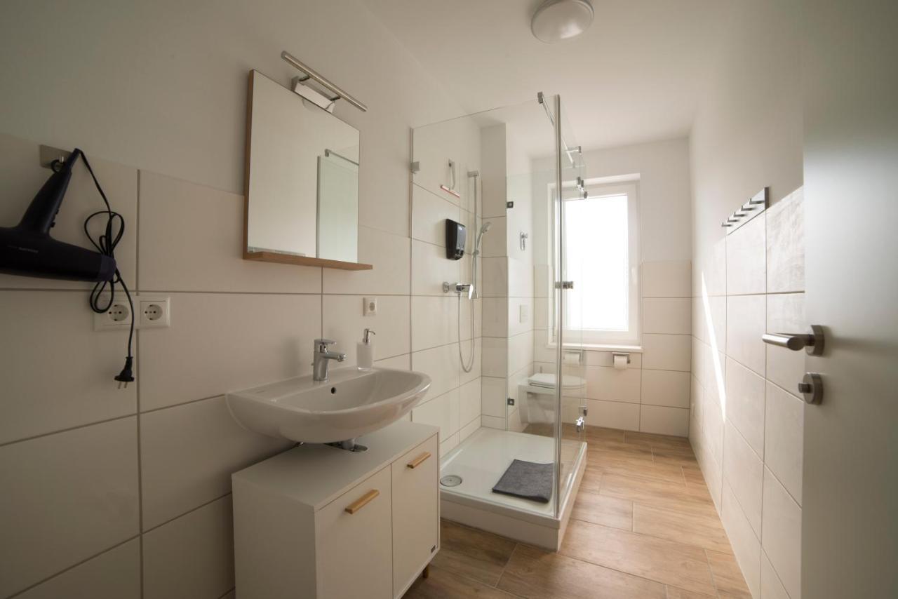 Schoene Grosse Ferienwohnung 79M2 Und 2 Baeder, Zentrumnah, 2Og Erfurt Exteriér fotografie