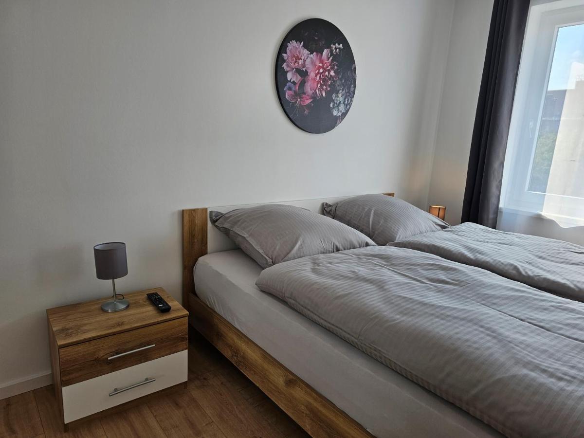 Schoene Grosse Ferienwohnung 79M2 Und 2 Baeder, Zentrumnah, 2Og Erfurt Exteriér fotografie