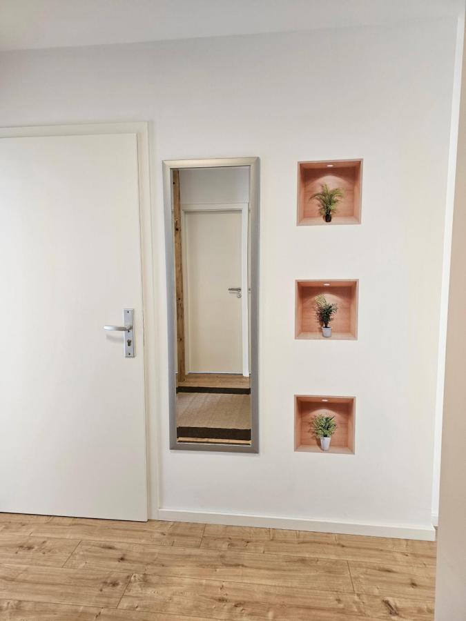 Schone Grosse Ferienwohnung 79M2 Und 2 Bader, Zentrumnah, 2Og Erfurt Exteriér fotografie