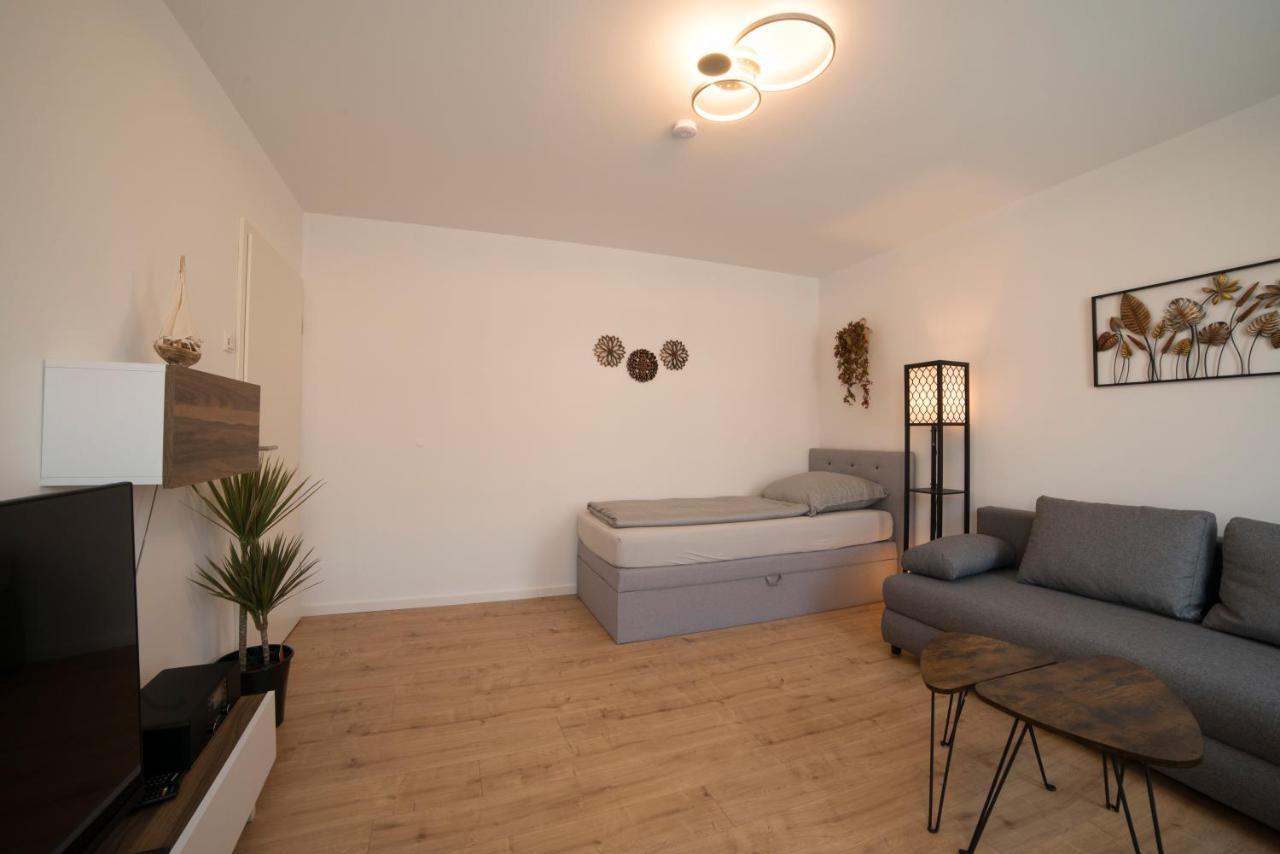 Schoene Grosse Ferienwohnung 79M2 Und 2 Baeder, Zentrumnah, 2Og Erfurt Exteriér fotografie